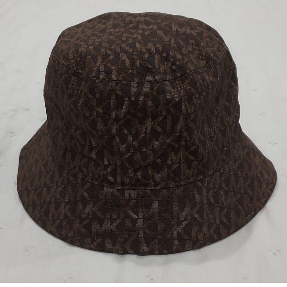 Bucket hat 👒Michael Kors